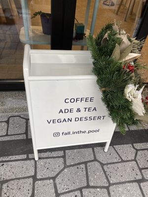   at Fall in the Pool in Daejeon