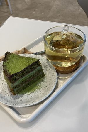 Matcha ganache cake & chamomile tea  at Fall in the Pool in Daejeon