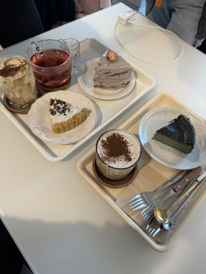   at Fall in the Pool in Daejeon