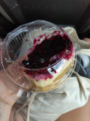 Blueberry cake takeout at Arrow Pub + The Honey Pot in Koh Phangan