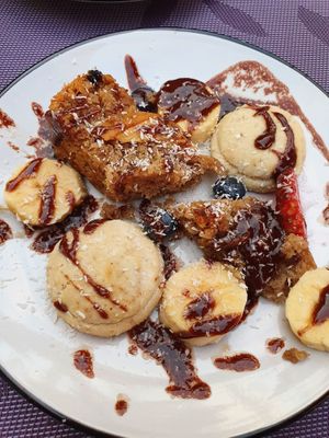 Dessert: banana bread at Pura Vida Tapas Bar in Tenerife