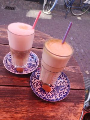 Drinks at Galerie POP in Domburg