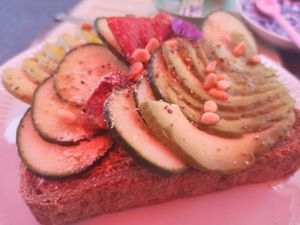 Vegan avocado toast at Galerie POP in Domburg