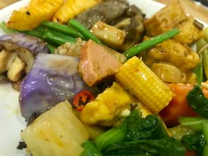 Lunch buffet at Vegetarian in the Golden Age in Vientiane