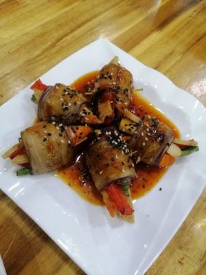 Eggplant wraps at Vegetarian in the Golden Age in Vientiane
