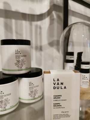 Cosmética vegana en Lo que diga Lola at Lo Que Diga Lola in Coslada