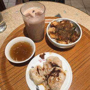   at Ming-Teng HAO HAO in Tokyo