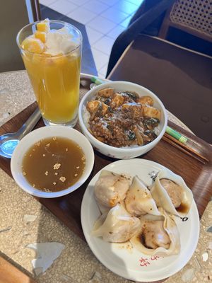   at Ming-Teng HAO HAO in Tokyo