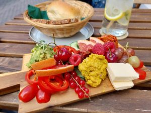 Breakfast plate "vegane Auszeit" with bread basket (one roll + 2 slices) (11.50€) at Café Auszeit in Fulda