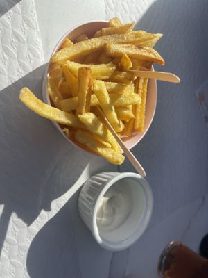 Ración de patatas  at Km-0 in Ourense