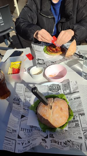 Hamburguesas at Km-0 in Ourense