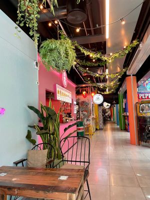 Pink exterior at Dirty Vegan - Barcode Street Food in Oslo