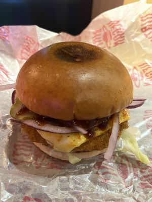 Tasty Clucker Chick’n Burger  at Dirty Vegan - Barcode Street Food in Oslo