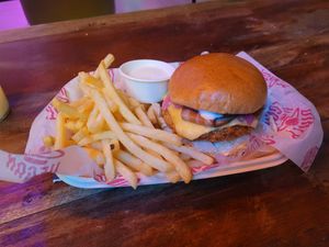 Garlicious burger and fries at Dirty Vegan - Barcode Street Food in Oslo