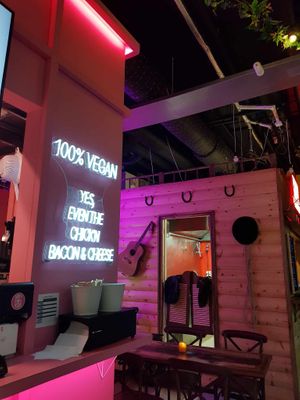  at Dirty Vegan - Barcode Street Food in Oslo