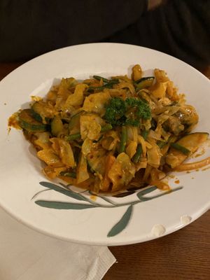 Gemüsecurry, sehr lecker, gut gewürzt und schön heiß auf den Tisch   at Schaberger Bahnhof in Solingen