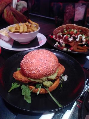 No chicken burger and inner peace pita at Café Arnhem in Arnhem