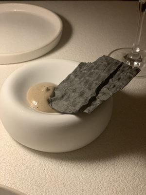 Entrante de bienvenida (luego te cobran los 2€ en la cuenta)   at MUDRA Plant Based  in Madrid