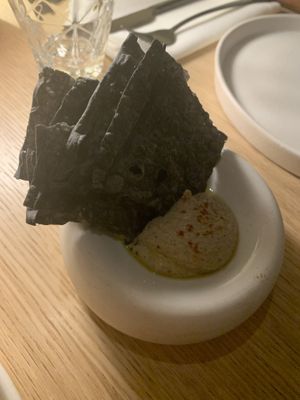 Aperitivo humus de berenjena   at MUDRA Plant Based  in Madrid