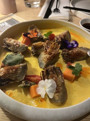 tirado de alcachofas (espectacular)  at MUDRA Plant Based  in Madrid