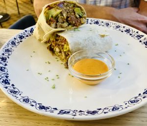 😋 🌟  at Amberes The Vegetarian Wine And Cocktail Bar in Valencia