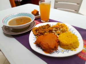 Vegan tuesday
Lentil soup
Soy coptas in pomodoro sauce
Peasant seitan
Turmeric and celery rice
Fresh mixed salad
Açaí  and jamaica flower nectar or guarapo
Cake at Las Veganas in Medellin
