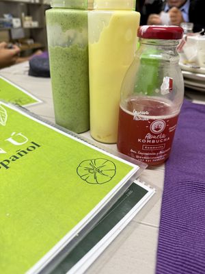 Las mayonesas que hacen deli… la de ajo ni se diga   at Las Veganas in Medellin