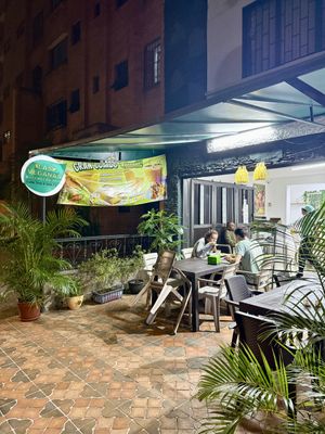 Horario hasta las 9 🤩  at Las Veganas in Medellin