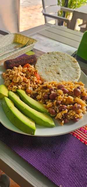 Calentado Paisa at Las Veganas in Medellin