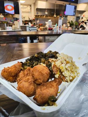 Vegan Chik'n Dummies with Collard Greens and yummy Mac n Cheese big enough for 2 to share! #Veganuary at NuVegan - epiQ Food Hall in Woodbridge