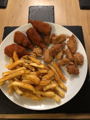 Vegan Drumsticks, Vegan Popcorn Chicken and Piri Piri Chips combo  at Veggie Lounge in Wolverhampton