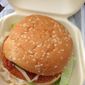 vegan chicken burger at Veggie Lounge in Wolverhampton