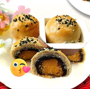 Vegan Mooncakes at Loving Hut in Douala