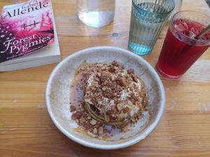 Panckaes with peanut sauce at BRÛLÉ in Toulouse