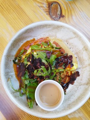 Savory pancakes with tofu scramble at BRÛLÉ in Toulouse