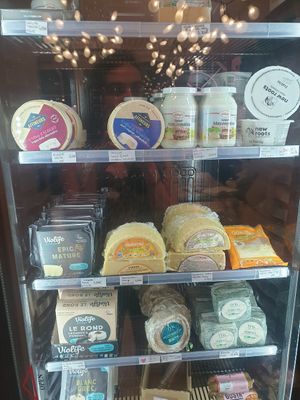 Shop at BRÛLÉ in Toulouse