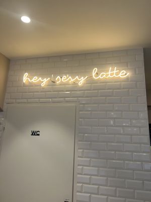 Heyyyy  at BRÛLÉ in Toulouse