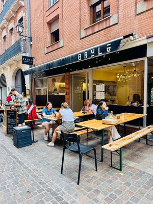 The outside  at BRÛLÉ in Toulouse
