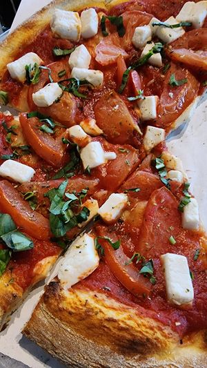 Pizza at Bona Italian in Wilton Manors