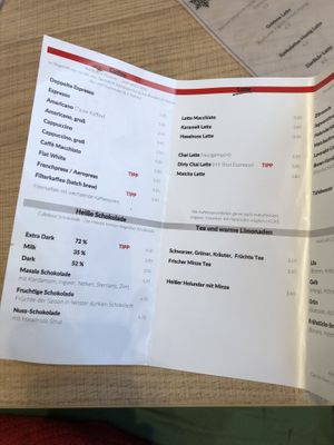 Speisekarte Kaffee, heiße Schokolade und Latte (s.a. Webseite)  at Urban Coffee in Regensburg