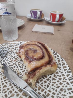 "Cinammon roll" at La Veggiesseria in Tarragona