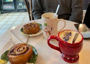 Coffee and cinnamon swirls  at Oh K-fée d'Mj in Nantes