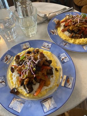 Polenta, légumes et protéines de pois   at Oh K-fée d'Mj in Nantes