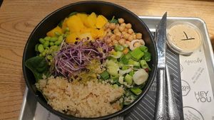 Vegan bowl at Ellies in Mayrhofen