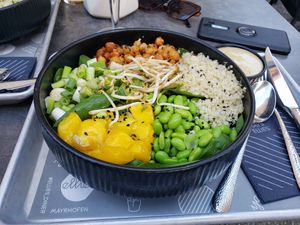 Buddha Bowl at Ellies in Mayrhofen
