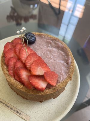 Fruit tart, big enough to share between 2-4  at Glück in Oaxaca