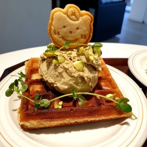 waffle at Bgomi in Seoul