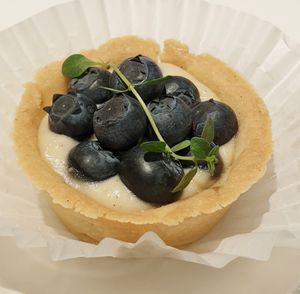 blueberry tart at Bgomi in Seoul