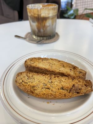 Cantucchini   at Bgomi in Seoul