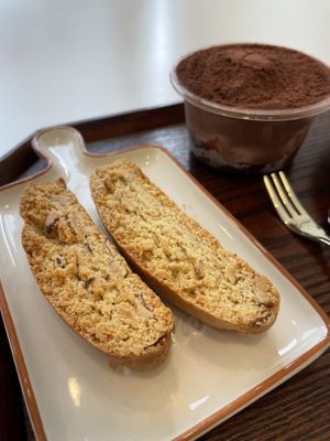 Biscotti   at Bgomi in Seoul